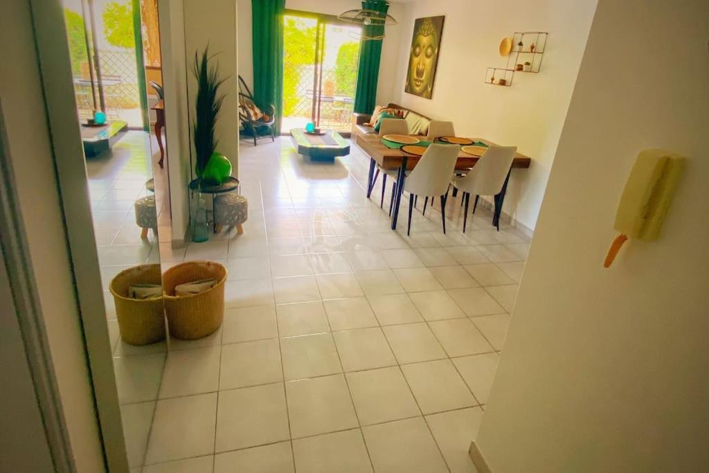 Apartament Cocoon'Isle - Jardinet- Jacuzzi LʼIsle-sur-la-Sorgue Zewnętrze zdjęcie
