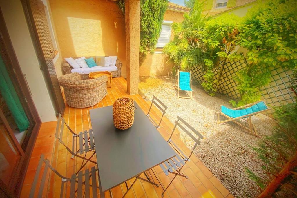 Apartament Cocoon'Isle - Jardinet- Jacuzzi LʼIsle-sur-la-Sorgue Zewnętrze zdjęcie